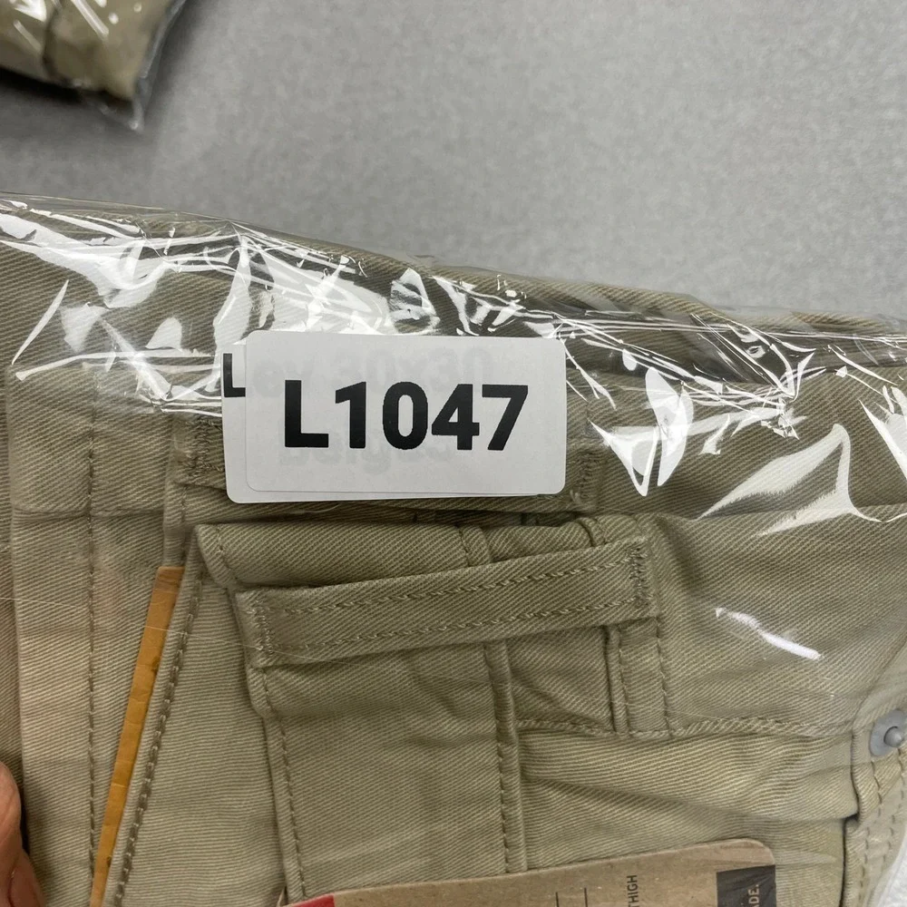 NEW Levi's 514 Men's 30x30 Straight Twill Pants Khaki Stretch